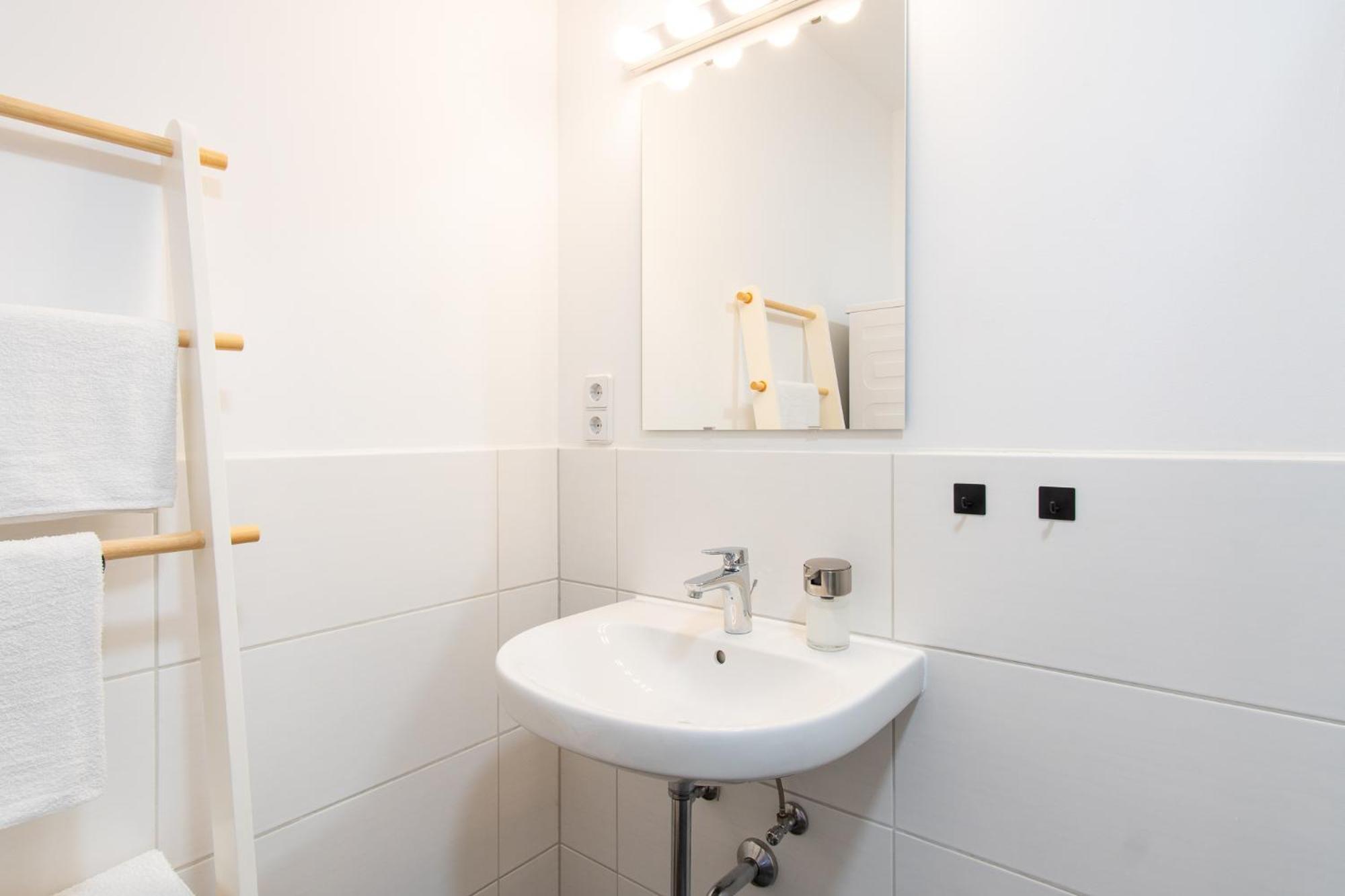 Luxurioeses Apartment, 10Min Innenstadt, Parkplatz Erfurt Kültér fotó